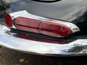 Bild 23/47 von Jaguar E-Type (1968)