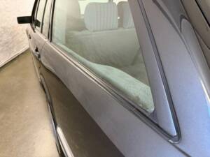 Image 20/43 of Mercedes-Benz 230 TE (1992)