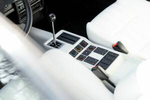 Image 28/33 of Ferrari 208 GTB Turbo (1987)