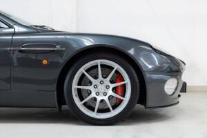 Image 26/31 de Aston Martin V12 Vanquish (2004)