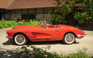 Image 8/51 of Chevrolet Corvette (1960)