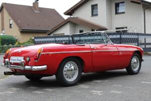 Image 2/49 of MG MGB (1966)