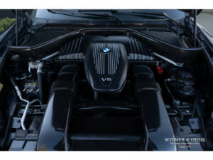 Image 33/34 of BMW X5 xDrive48i (2006)