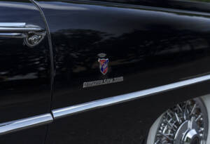 Image 12/28 of Dual-Ghia Convertible (1957)