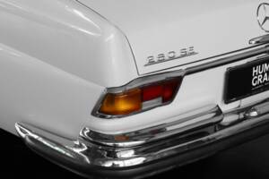 Image 17/50 of Mercedes-Benz 280 SE 3,5 (1969)