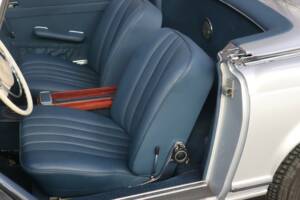 Bild 23/45 von Mercedes-Benz 280 SL (1968)