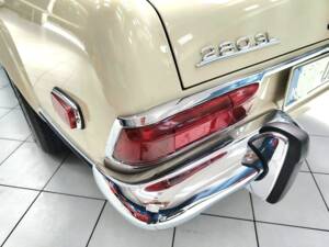 Image 15/58 de Mercedes-Benz 280 SL (1969)