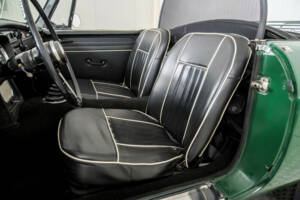 Image 15/50 of MG MGB (1964)