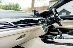 Afbeelding 45/46 van BMW 740d xDrive (2022)