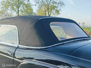 Image 17/49 of Mercedes-Benz 220 S Cabriolet (1958)