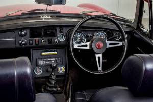 Image 50/50 de MG MGB (1973)