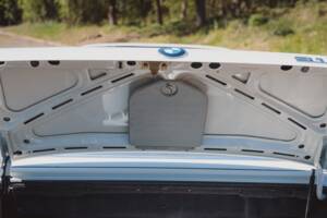 Bild 34/36 von BMW 318i (1991)