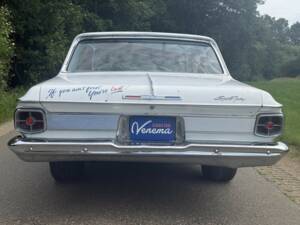 Image 8/22 of Plymouth Sport Fury (1963)