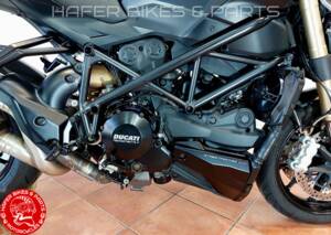 Image 21/33 of Ducati 848 EVO (2012)