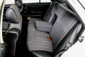 Bild 32/46 von Mercedes-Benz 240 D (1982)