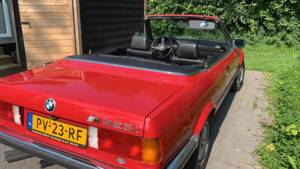 Bild 12/12 von BMW 325i (1986)