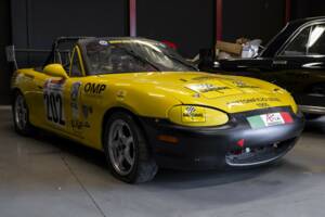 Imagen 2/28 de Mazda MX-5 1.8 (2001)
