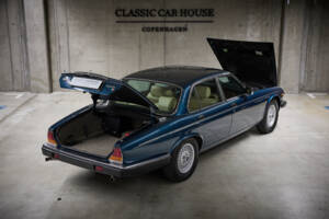 Imagen 99/99 de Daimler Double Six (1993)