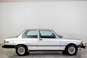 Image 14/50 of BMW 320i (1981)