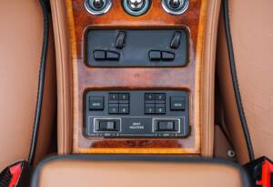 Image 23/29 of Rolls-Royce Corniche IV (1993)