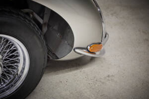 Image 23/99 of Jaguar E-Type 3.8 (1964)