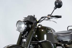Image 33/50 of Moto Guzzi DUMMY (1976)