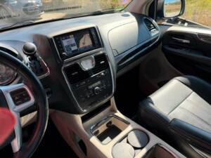 Bild 13/22 von Lancia Voyager 3.6 (2012)