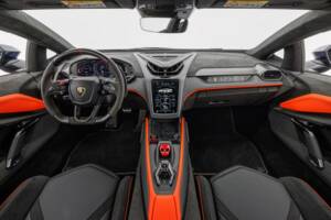 Immagine 5/15 di Lamborghini Revuelto (2024)