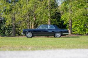 Image 8/50 of Rolls-Royce Silver Shadow I (1968)