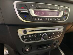 Immagine 34/43 di Renault Mégane RS (2011)