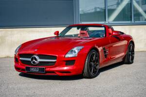 Image 1/27 of Mercedes-Benz SLS AMG Roadster (2012)