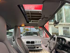 Bild 22/28 von Porsche 911 Carrera (1994)
