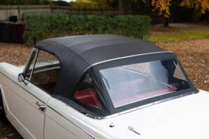 Image 18/50 of Triumph Herald 1200 (1967)