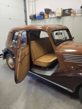 Image 3/7 de Renault Celtaquatre (1936)