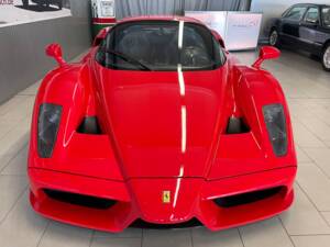 Immagine 5/24 di Ferrari Enzo Ferrari (2004)