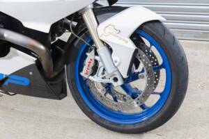 Immagine 29/32 di BMW HP2 Sport (2009)