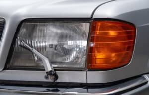Bild 17/35 von Mercedes-Benz 560 SEC (1988)