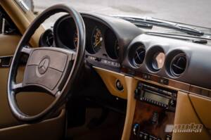 Image 8/23 of Mercedes-Benz 560 SL (1988)