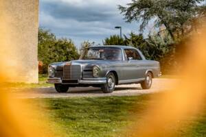 Image 19/86 of Mercedes-Benz 300 SE (1965)