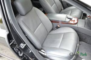 Bild 26/50 von Mercedes-Benz S 500 (2006)