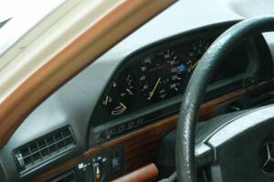 Bild 47/50 von Mercedes-Benz 380 SE (1980)