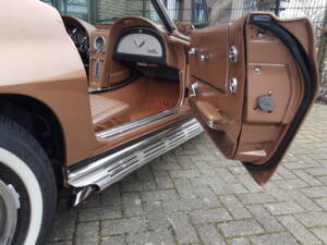 Bild 8/24 von Chevrolet Corvette Sting Ray Convertible (1964)