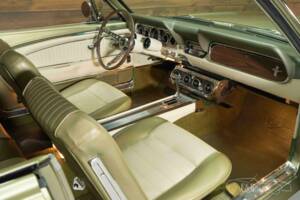 Image 13/19 of Ford Mustang GT (1966)