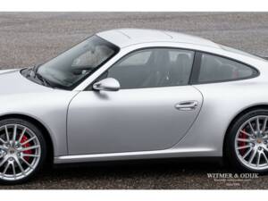 Bild 13/31 von Porsche 911 Carrera 4S (2006)