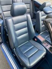 Bild 17/31 von Mercedes-Benz E 220 (1994)