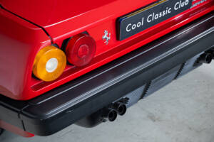 Image 42/48 de Ferrari Mondial Quattrovalvole (1985)