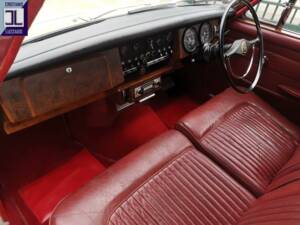 Image 40/64 of Daimler V8-250 (1969)