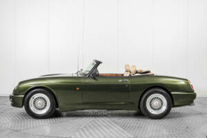 Image 9/50 of MG RV8 (1994)