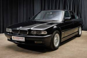 Image 1/41 of BMW 750i (2000)