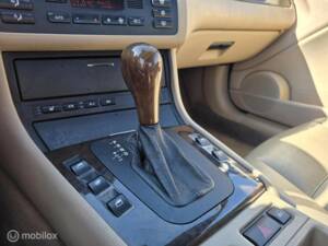 Image 14/38 of BMW 323Ci (2000)